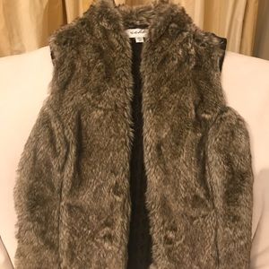 Small Petite Faux fur vest. Worn once